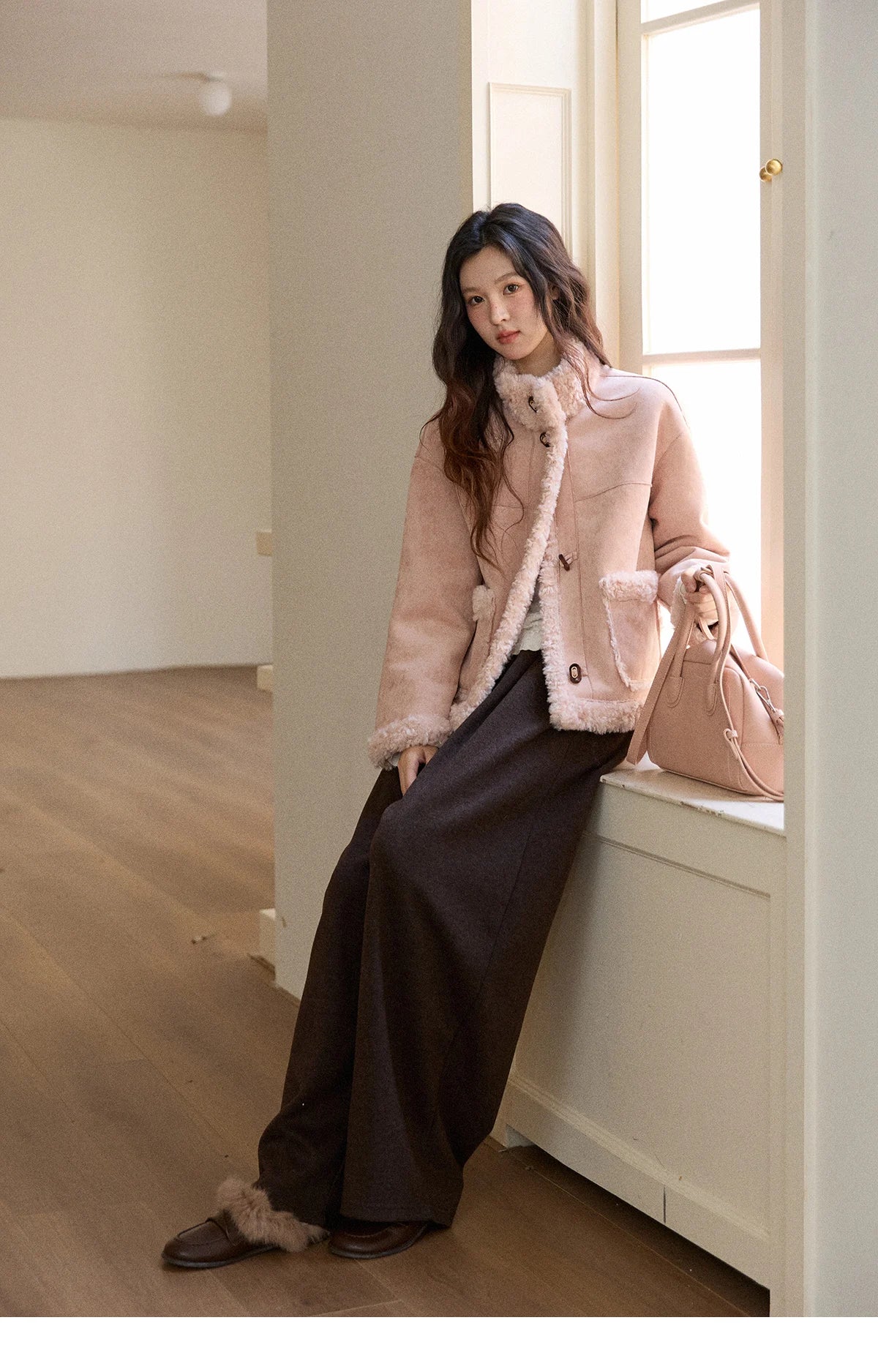 MISHOW Winter Jacket Women 2025 Elegant Luxury Suede Composite Fur Stand-up Collar Short Jacket Windproof Warm Coat MXE87W0941