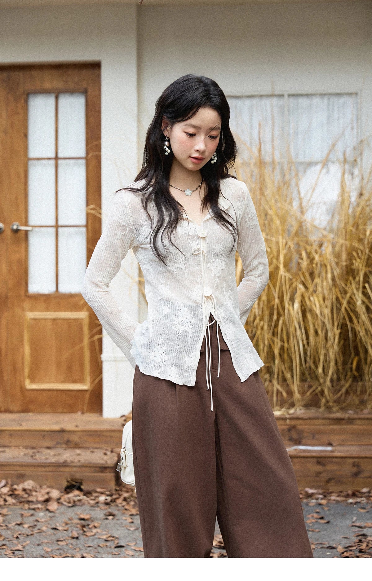 MISHOW White Shirt Women 2025 Autumn New French Romantic Sexy Slim Flared Sleeves Top Commute Luxury Lace Shirt MXE49X2511