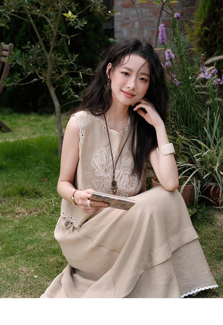 MISHOW Two-Piece Ladies Set 2025 Summer Hollow Out Embroidery Top Lace Spliced Elastic Waist Half Skirt Female Set MXE35T0594