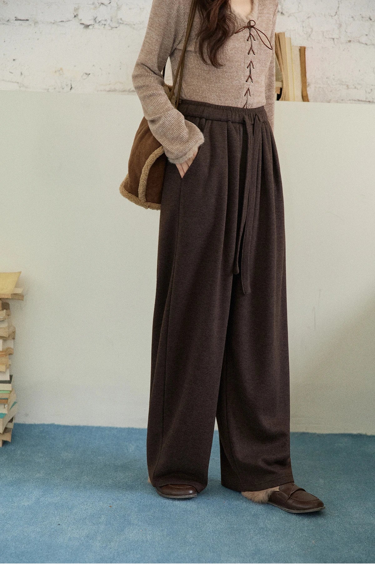 MISHOW Brown Wide-leg Pants for Women2025 Winter Thickened Warm Drawstring Waistband Retro Casual Trousers Woman MXE87K1126