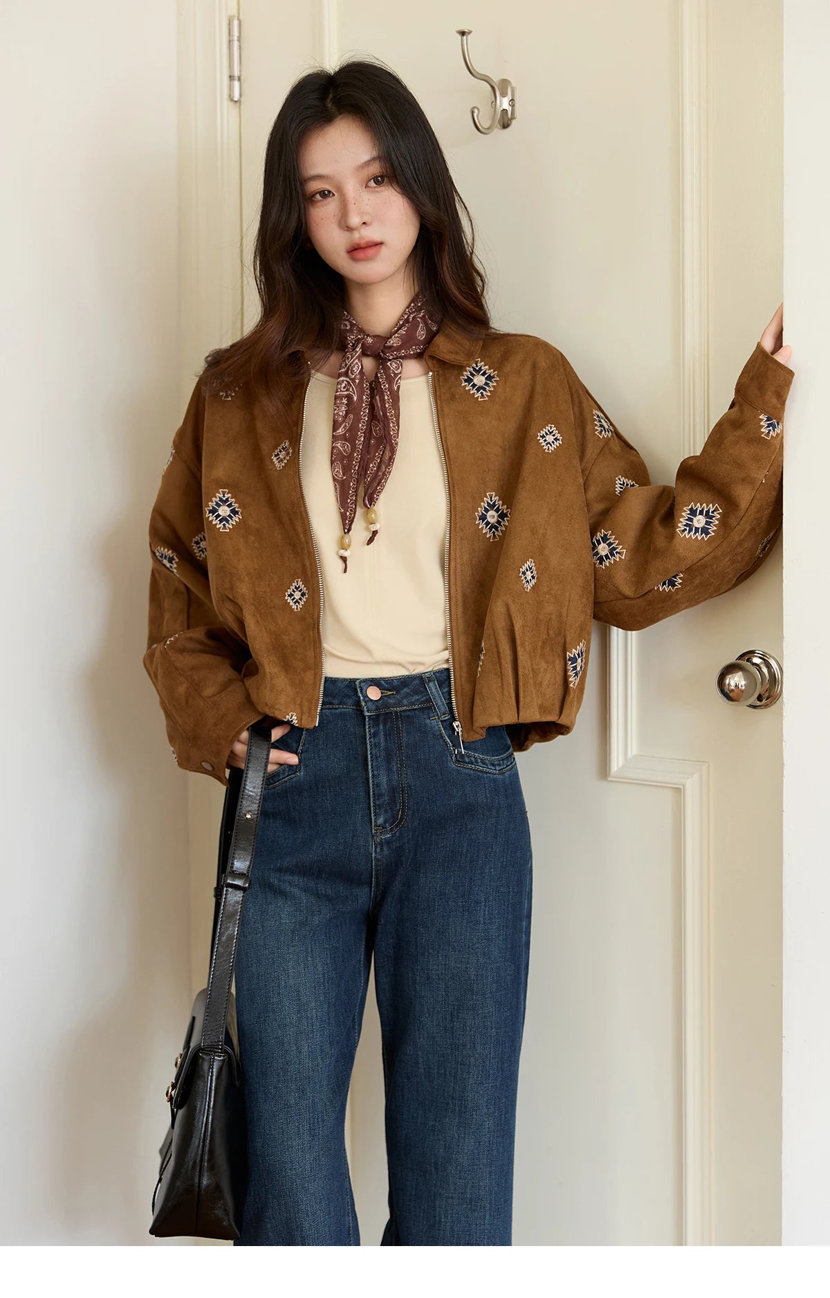 MISHOW Woman Sweaters 2025 Autumn Winter Apricot Brushed Knitted Bottoming Pullovers Pleated Design Casual Loose Top MXE48Z2517