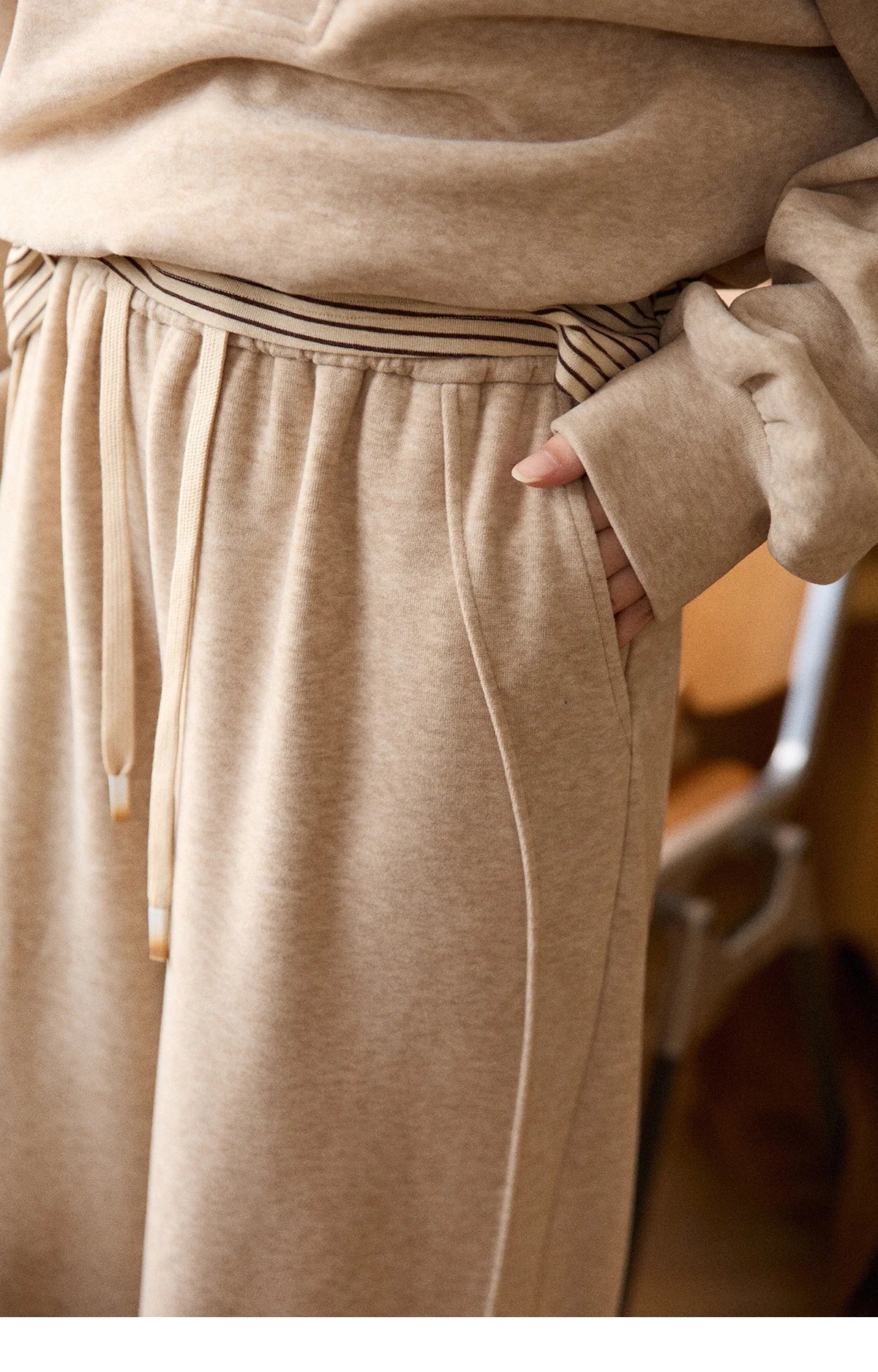 MISHOW Woman Pants Set 2025 Winter Casual Retro Sweatshirt Set Striped Lapel Half-Zip Sweatshirt Wide Leg Pants MXE87T1425