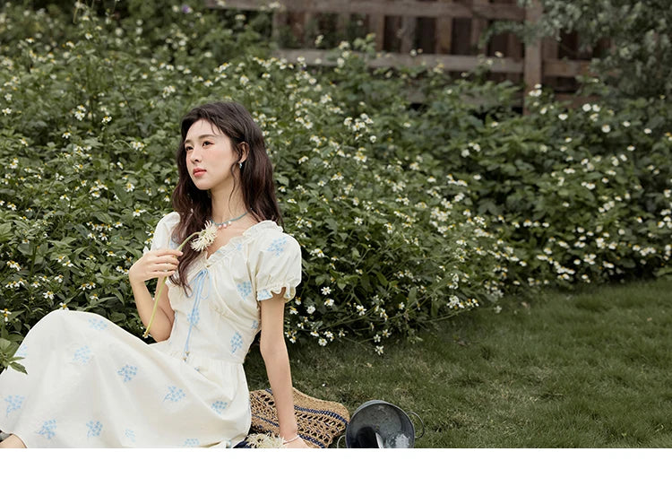 MISHOW French Print Summer Dresses for Women 2025 New Short Puff Sleeve V-neck Slimming Dress Female Fashion Cotton MXE32L2210