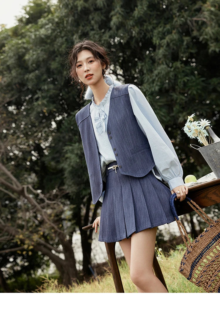 MISHOW Women's V-neck Vest Coat Pleated Skirt Set Spring 2025 Symmetric Fake Pocket Coat A-line Skirts (No with Belt) MXE31T0505