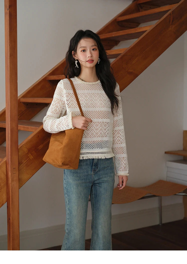 MISHOW Bohemian Lace Hollow Top for Women 2025 Autumn Hem Tassel Lace Breathable Top Beige White Casual Knitted Tops MXE41X2466