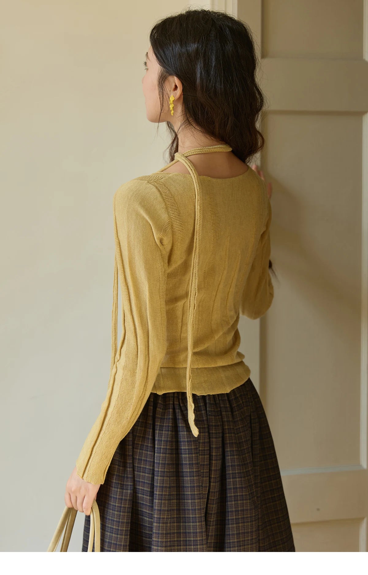 MISHOW Women's Wool Blend Knitted Top 2025 Autumn French Slim Scoop Neck with Draped Tie Soft Solid Pullover Top MXE42Z1322