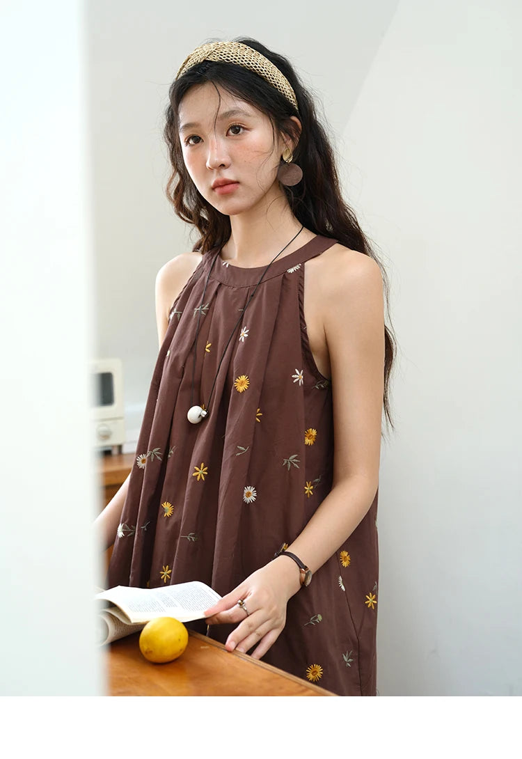 MISHOW Women's Two Piece Set 2025 Summer New Embroidery Hanging Neck Sleeveless Top Retro Khaki Wide Leg Pants Set MXE39T0713