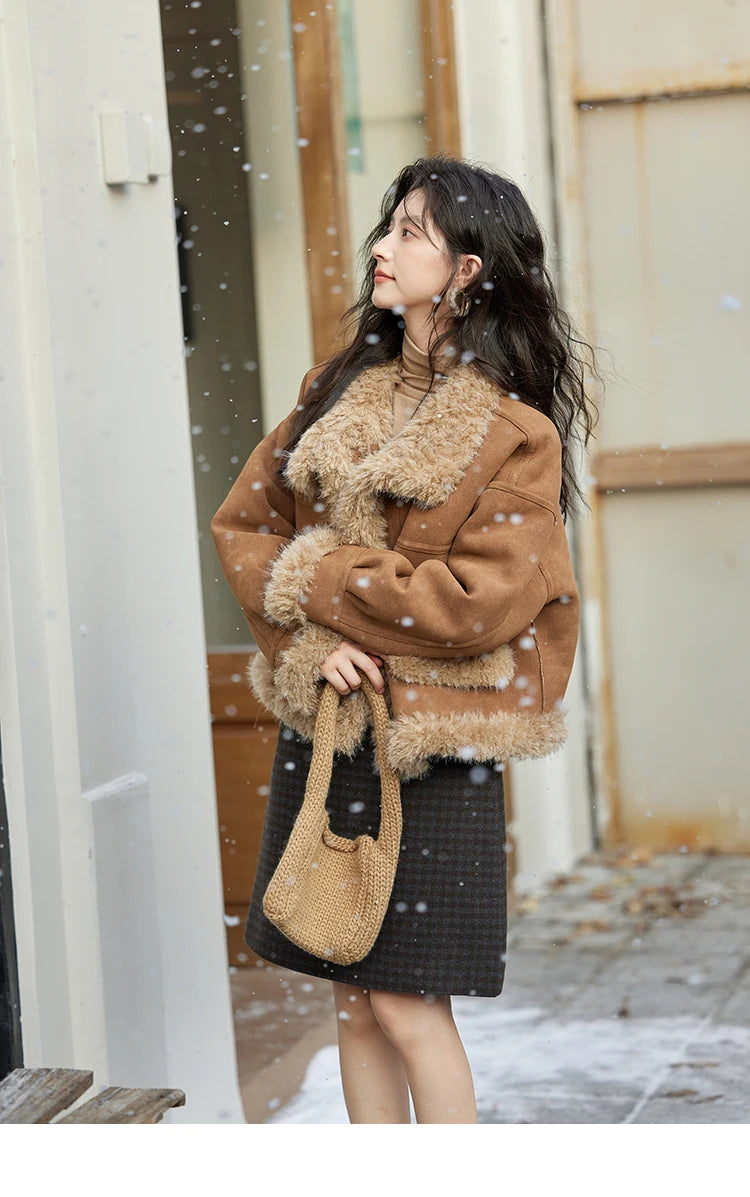 MISHOW American Vintage Faux Fur Jacket Women 2024 Winter Warm Thickened Turn Down Collar Fur One Reversible Jacket MXD55W0648