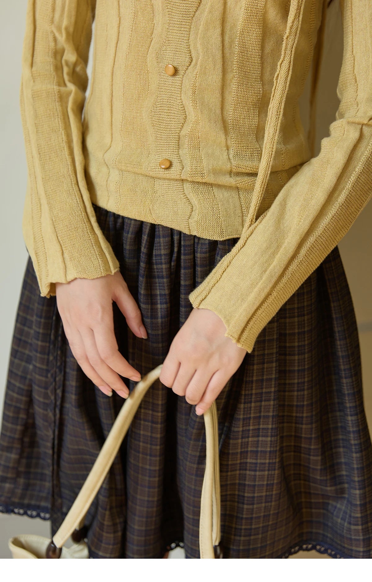 MISHOW Women's Wool Blend Knitted Top 2025 Autumn French Slim Scoop Neck with Draped Tie Soft Solid Pullover Top MXE42Z1322