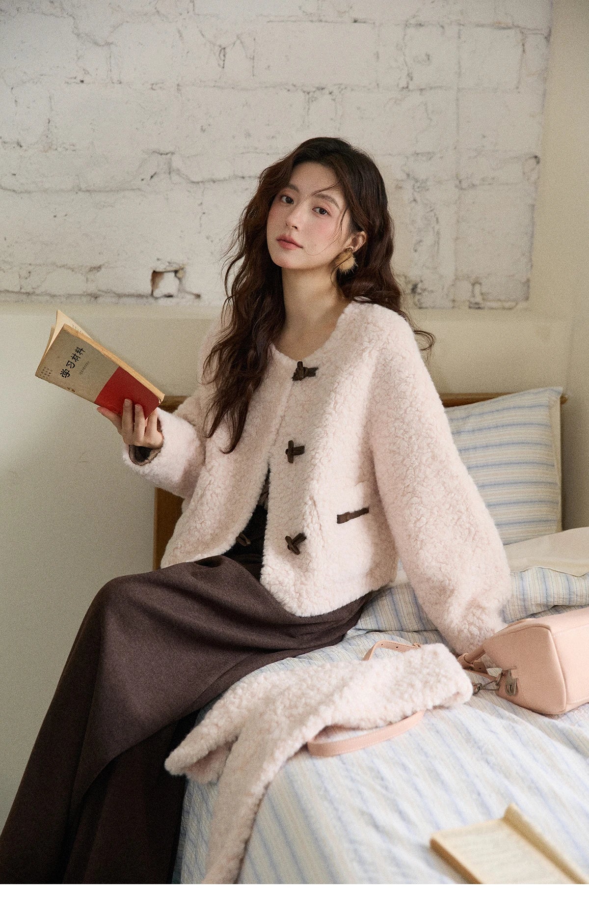 MISHOW Women's Winter Coat 2025 French Style Round Neck Long Sleeve Jacket Loose Commute Toggle Button Warm Outerwear MXE87W0988