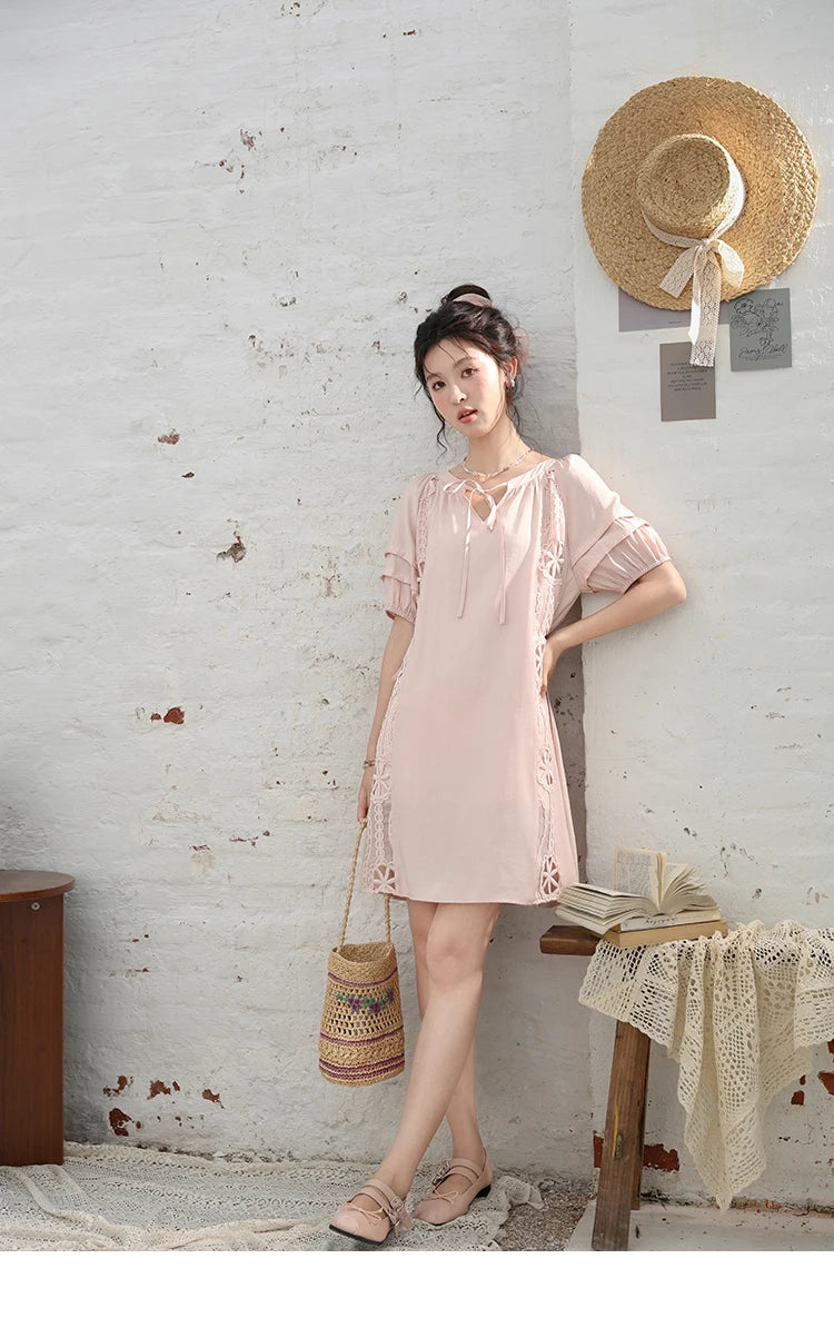 MISHOW Vacation Tea Break Sweet Dress 2024 Summer French Temperament Hollowed Out Dresses Embroidered Lace-up Dress MXD30L1950