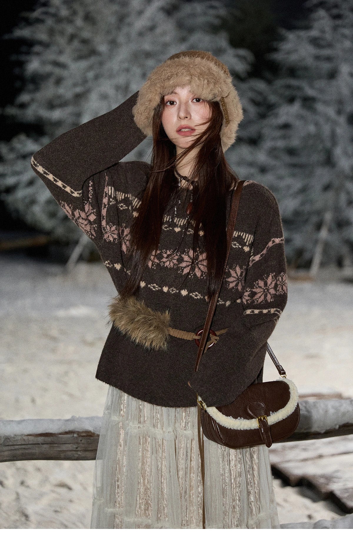 MISHOW Women's Pullovers 2025 Winter Retro Brown Loose Crew Neck Snowflake Jacquard Sweaters Commute Warm Knit Top MXE86Z2655