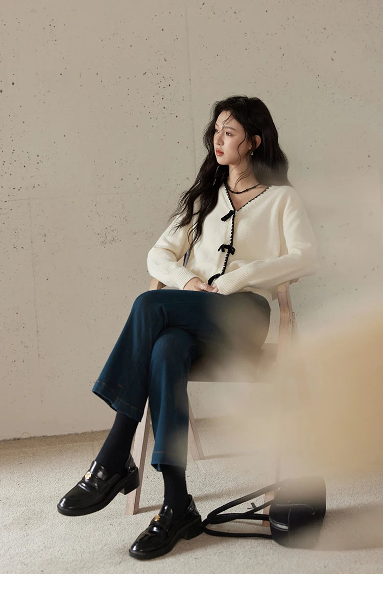 MISHOW Simple Knitted Cardigan Women V-Neck Single Breasted Bow Sweater Jacket Elegant French Long Sleeve Knitted Top MXD34Z0938