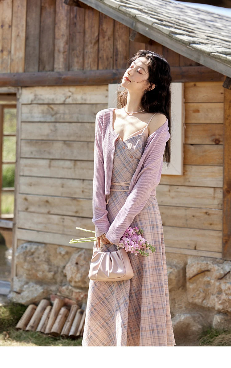 MISHOW Women's Butterfly Button Knitted Cardigan Spring 2025 Slim Fit Versatile Sweater Round Neck Sweet Solid Tops MXE11Z1104