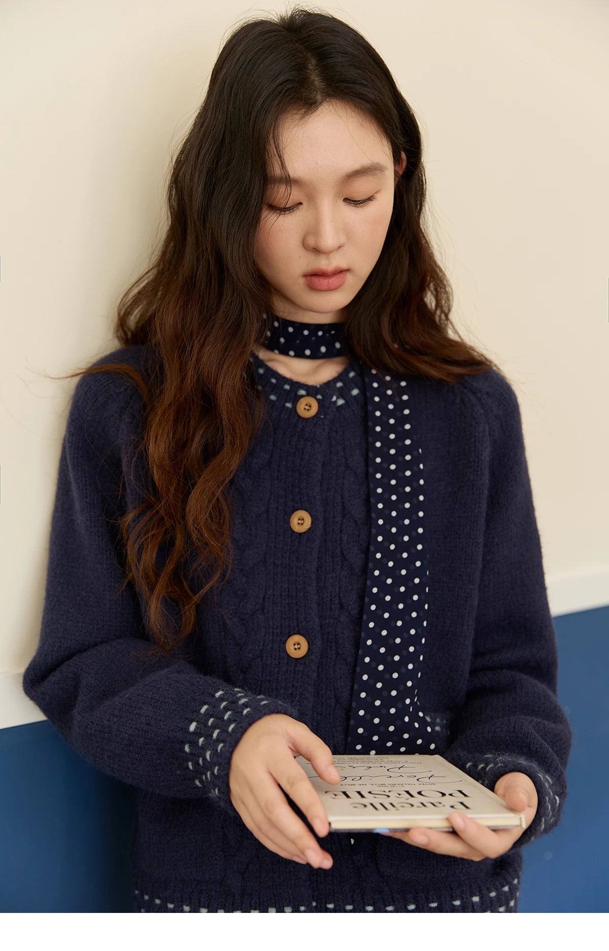 MISHOW Women's Cardigan 2025 Autumn Winter Yellow Cable Knit Cardigan Hand-Drawstring Design Commuter Short Jacket MXE47Z2566