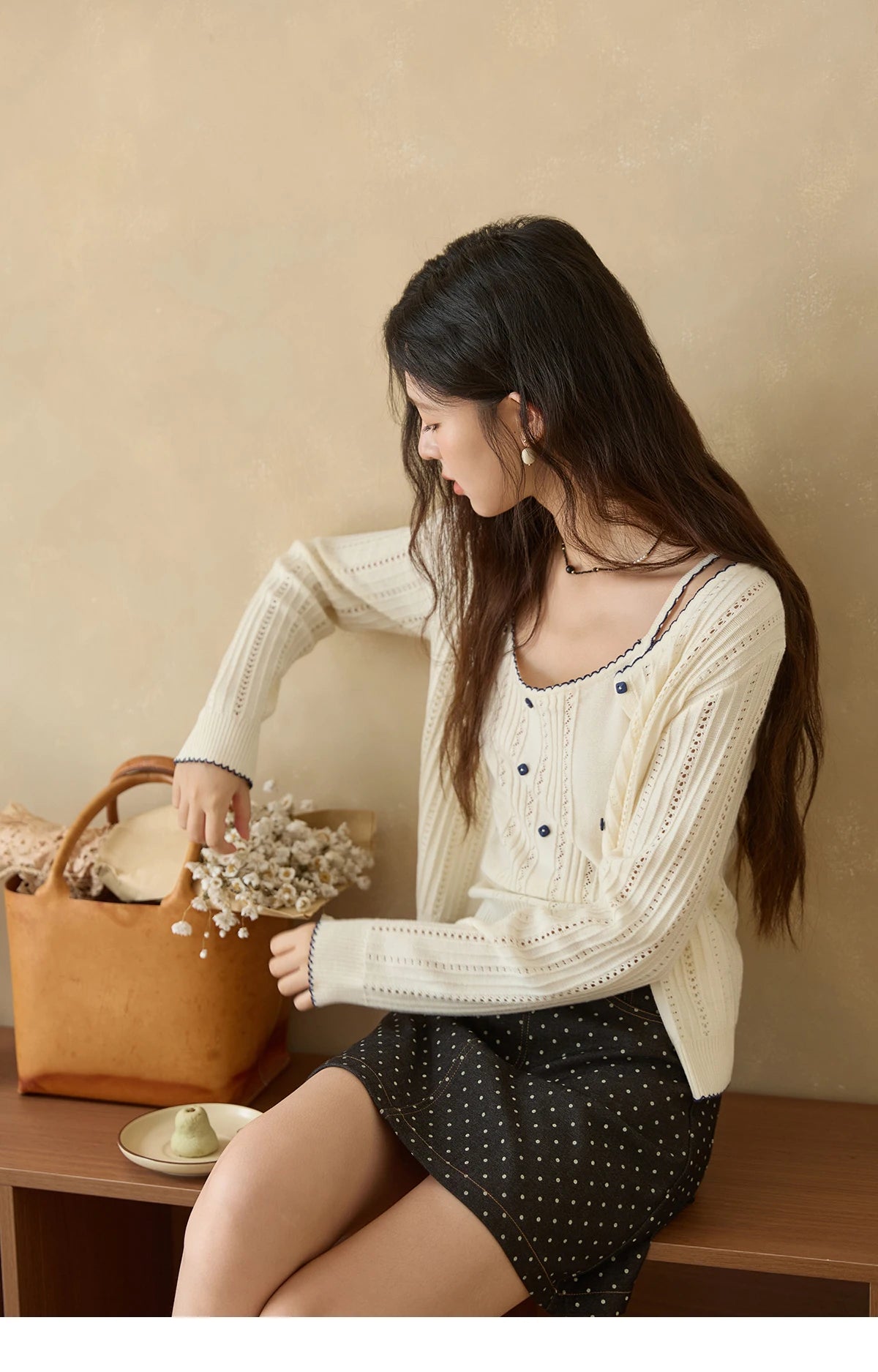MISHOW Woman Apricot Knit Two-piece Set Wool 2025 Autumn Retro Long Sleeves Cardigan With Camisole Vest Casual Outfit MXE43T0726
