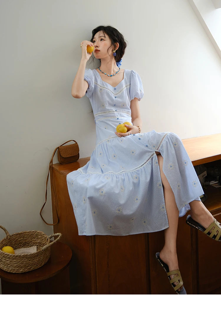 Mishow French Sweet Flower Embroidery Puff Sleeve Dress MXE35L2271