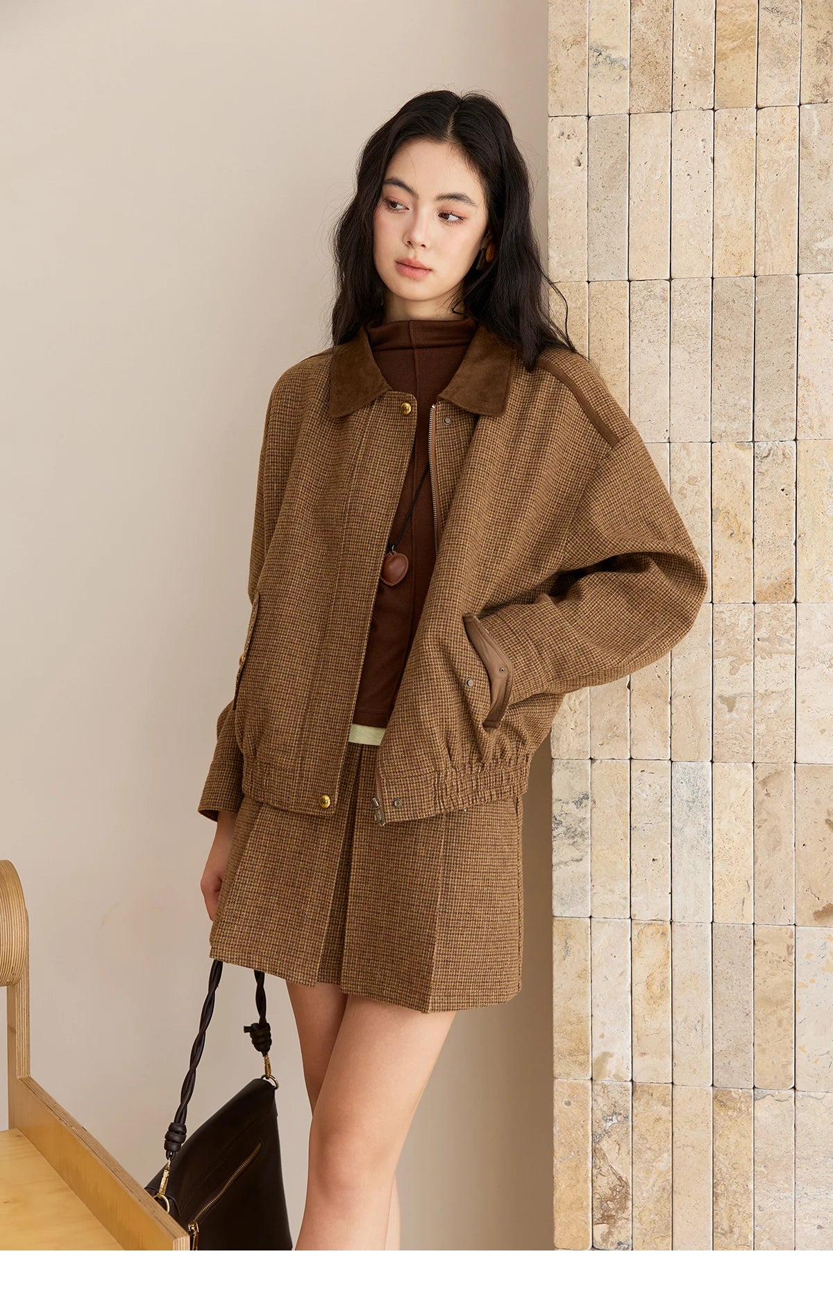 MISHOW Knitted Tops for Women 2025 Autumn New Apricot Stand Collar Long Sleeves Slim Fit with Detachable Cuffs Tops MXE49Z2532