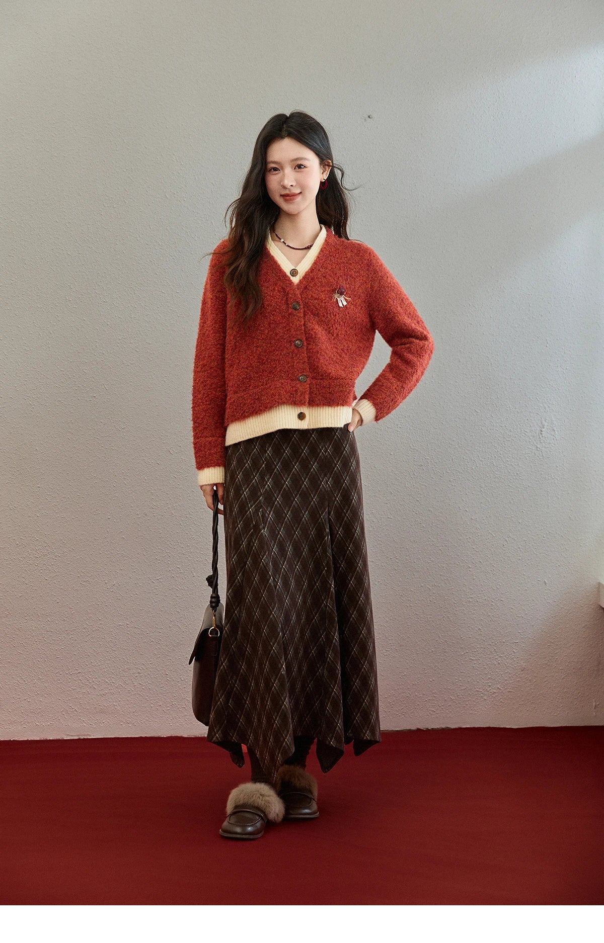 MISHOW Christmas Women’s Knitwear Cardigan Winter 2025 Faux Fur Tops V-neck Warm Sweater Fake Two Contrasting Sweater MXE91Z2777