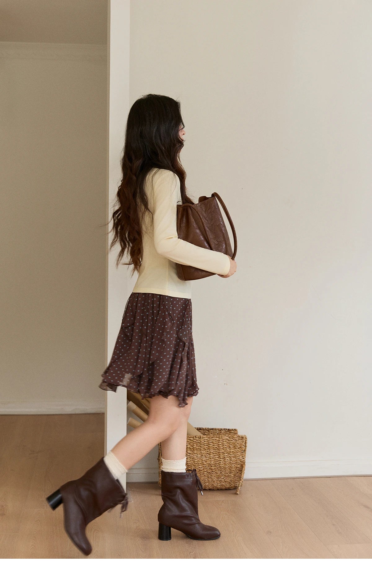 MISHOW Women's Wool Blend Fake Two Piece Draped Neck Knit Top 2026 Spring Wave Point Ribbon Contrast Color Casual Top MXF13Z2977