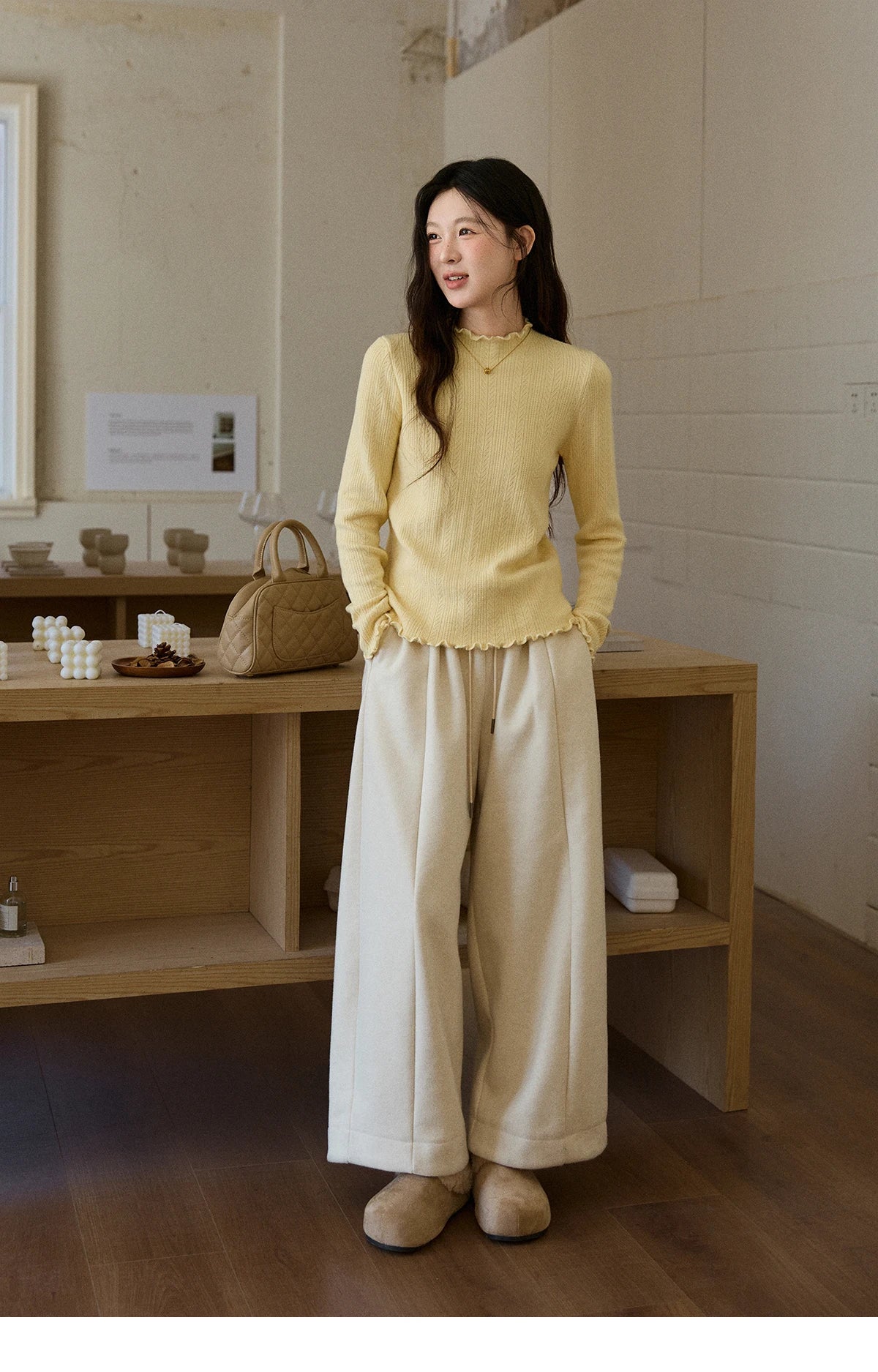 MISHOW Women's One Piece Velvet Thickened Bottom Tops 2025 Winter Versatile Black Fungus Edge Collar Knitted Tops MXE88Z2597