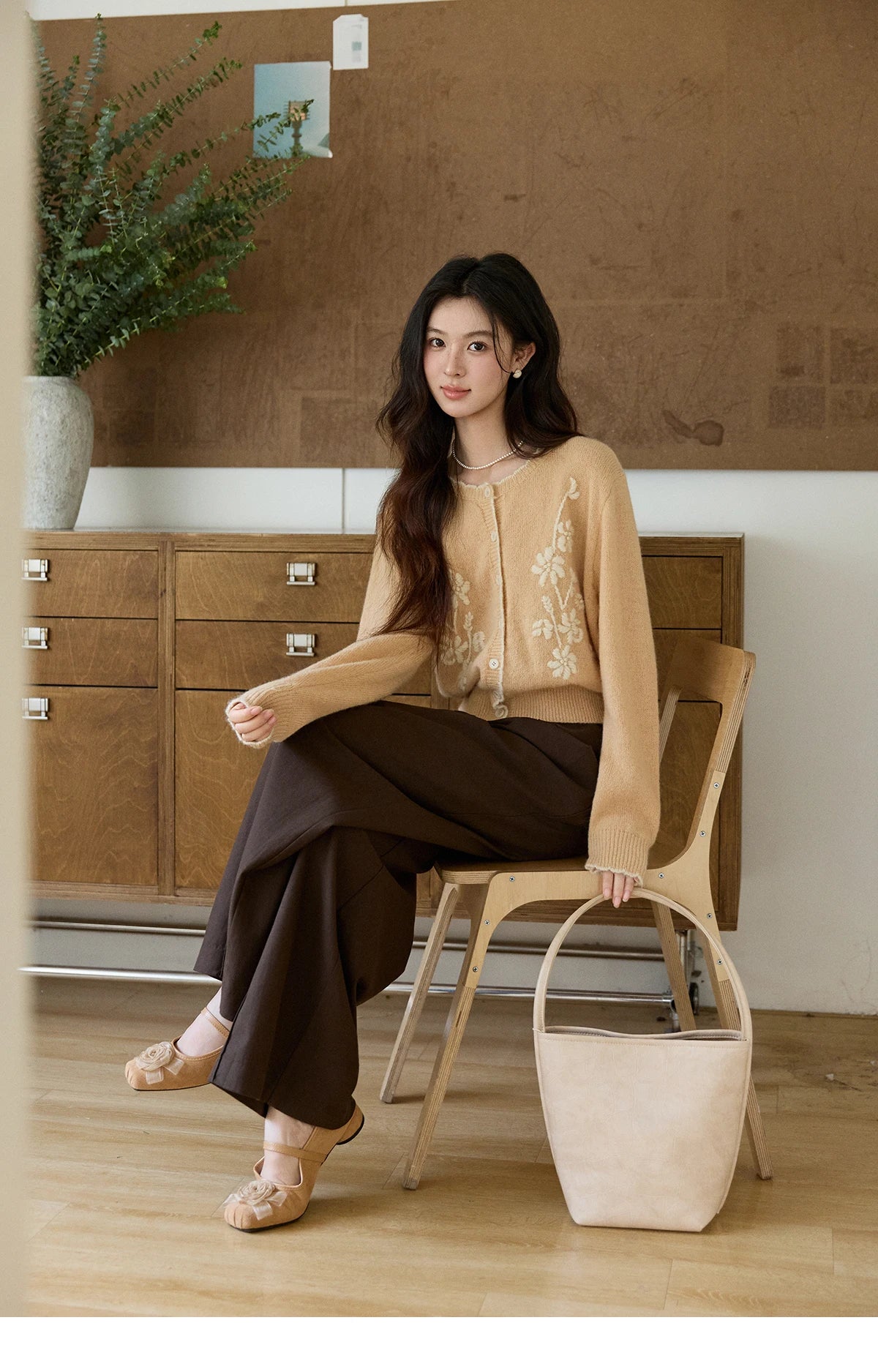 MISHOW Women's Camel Knitted Cardigan 2026 Spring Floral Embroidery Crew Neck Tops Button Warm Loose Cropped Sweater MXF11Z2896