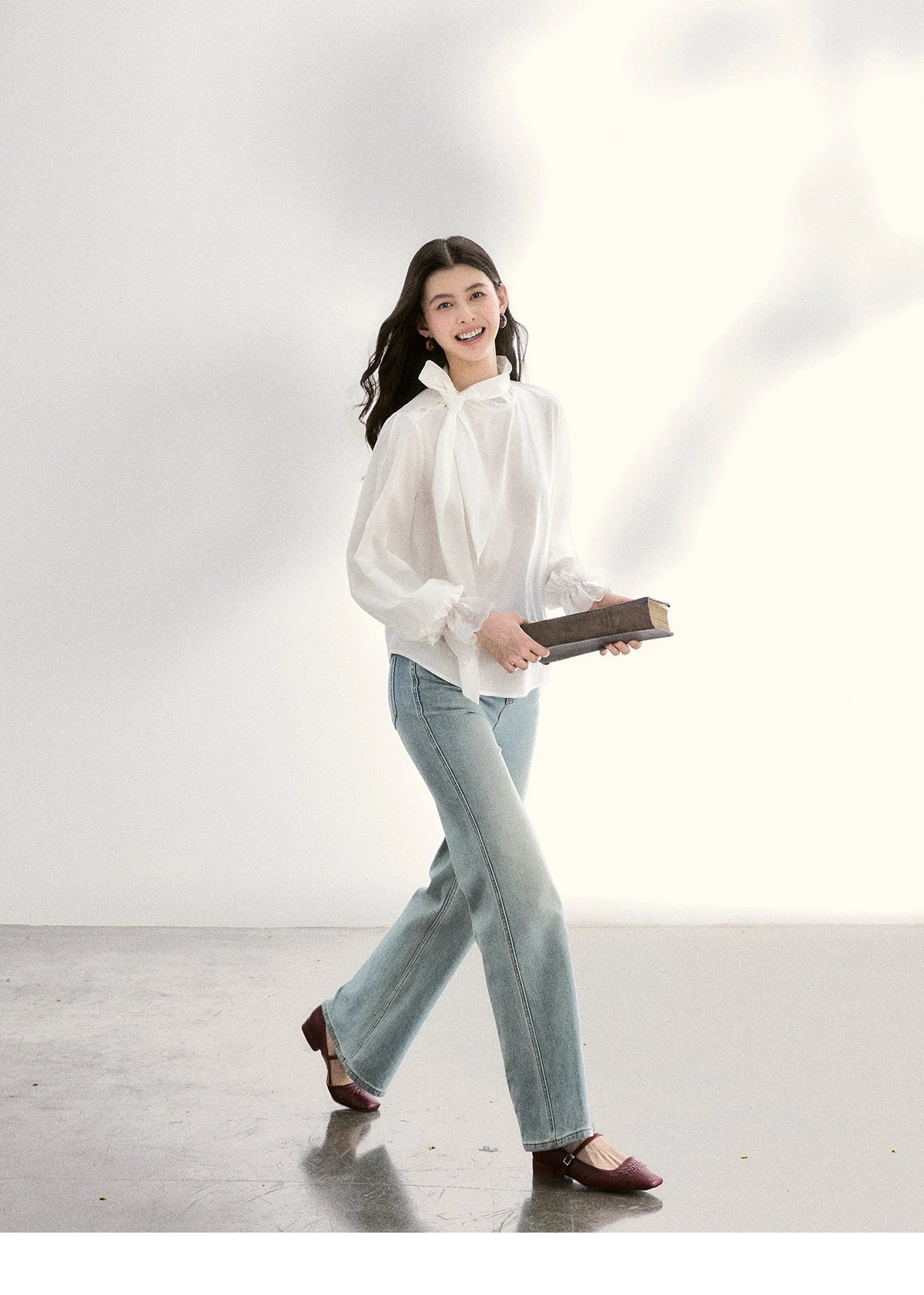 MISHOW Women's White Blouse Spring Bow Tie Neck Lantern Sleeve Patchwork Lace Blouses Casual Elegant Top Office Lady MXF108C0814