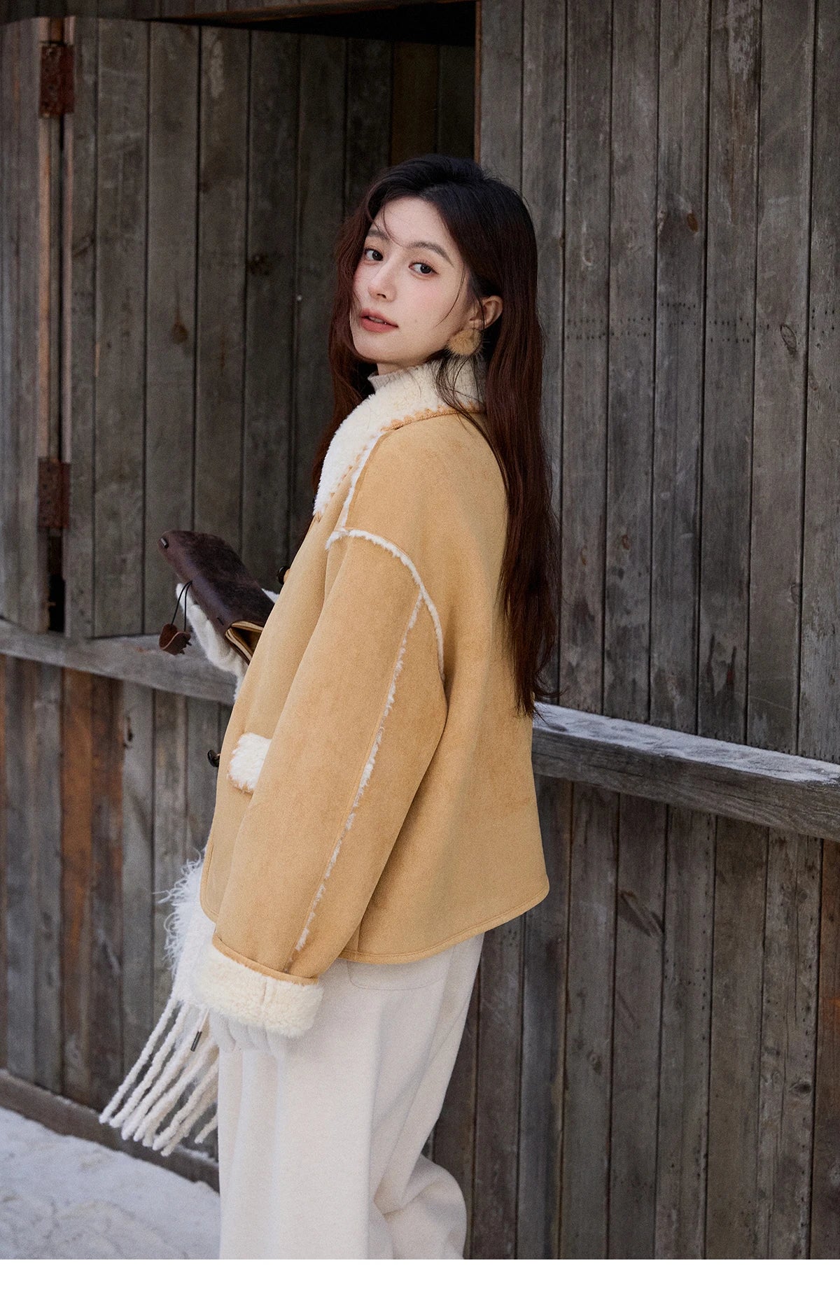 MISHOW Yellow Thickened Fur Integrated Suede Jacket for Women Winter 2025 Lapel Loose Warm Imitation Lamb Fur Jacket MXE92W1016