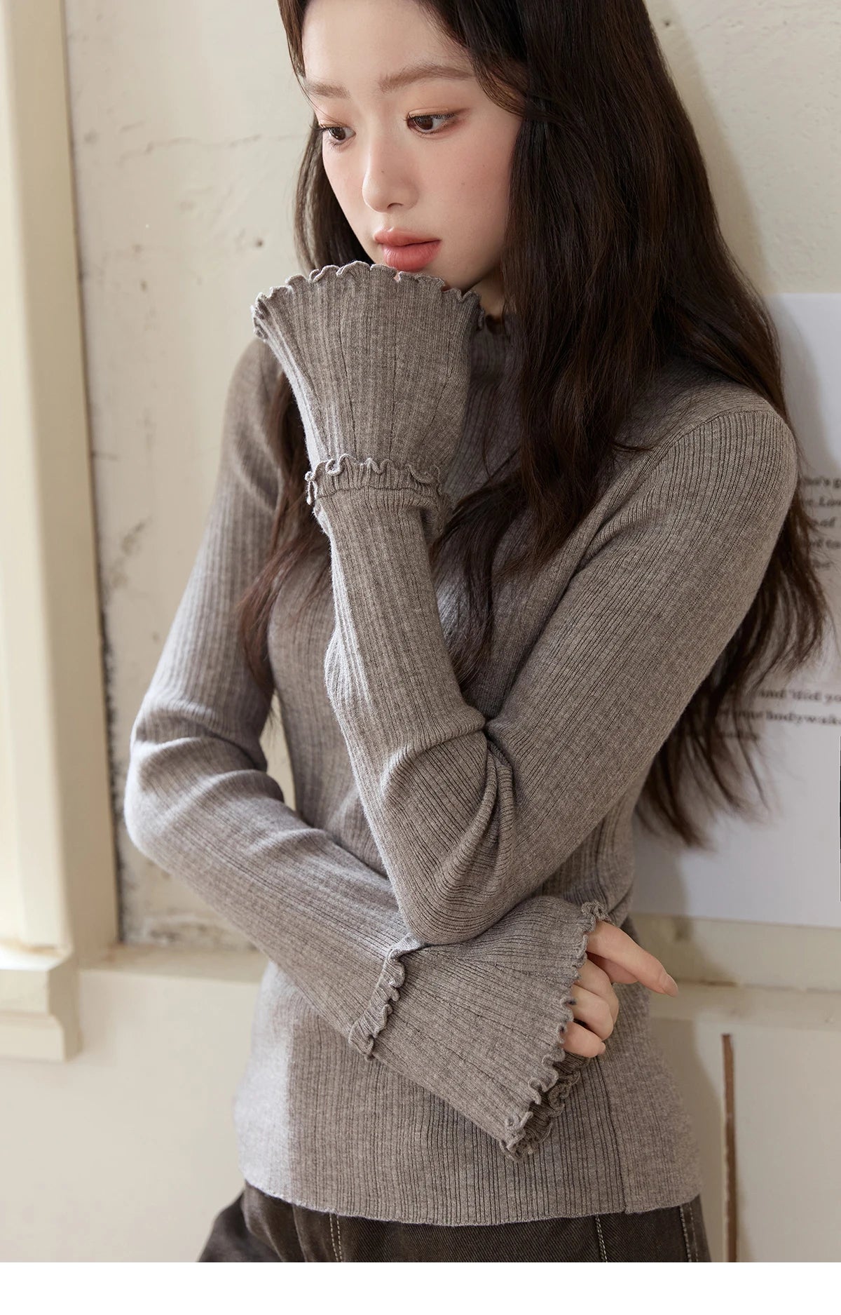 MISHOW Women's Long Sleeve Top 2025 Autumn New Casual Solid Turtleneck Slim Knit Wood Ear Edge Trumpet Sleeve Top MXE51Z2552