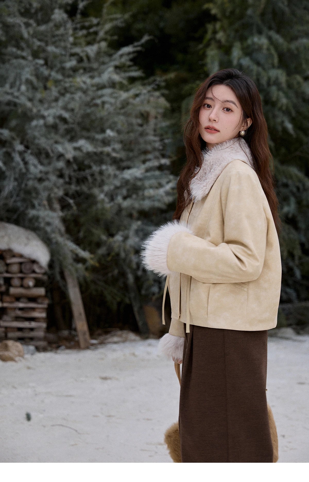 MISHOW Apricot Suede Jacket with Plush Collar Lapel for Women 2025 Winter Warm Overcoat Ladies Retro Thickening Coats MXE91W0987