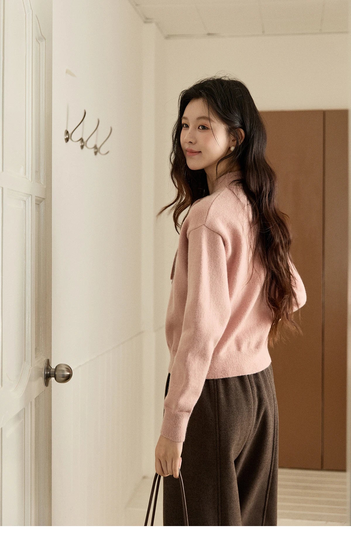 MISHOW Women's Pink Knit Cardigan 2025 Autumn Winter Dachshund Pattern Bow Collar Sweaters Single-breasted Loose Tops MXE94Z2997