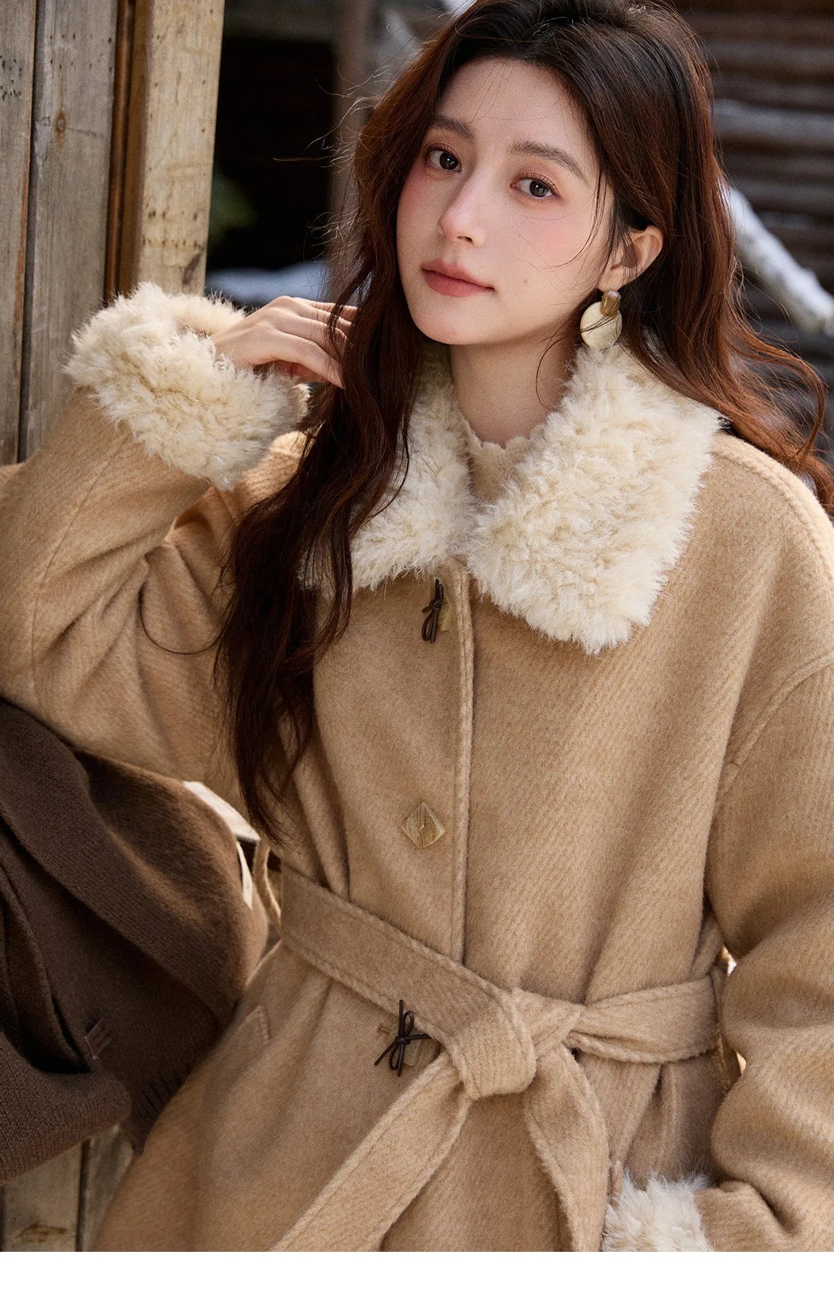 MISHOW Women's Thick Wool Blend Coat 2025 Winter Korean Retro Fleece Patchwork Coats Belted Lapel Elegant Overcoat MXE92W0997