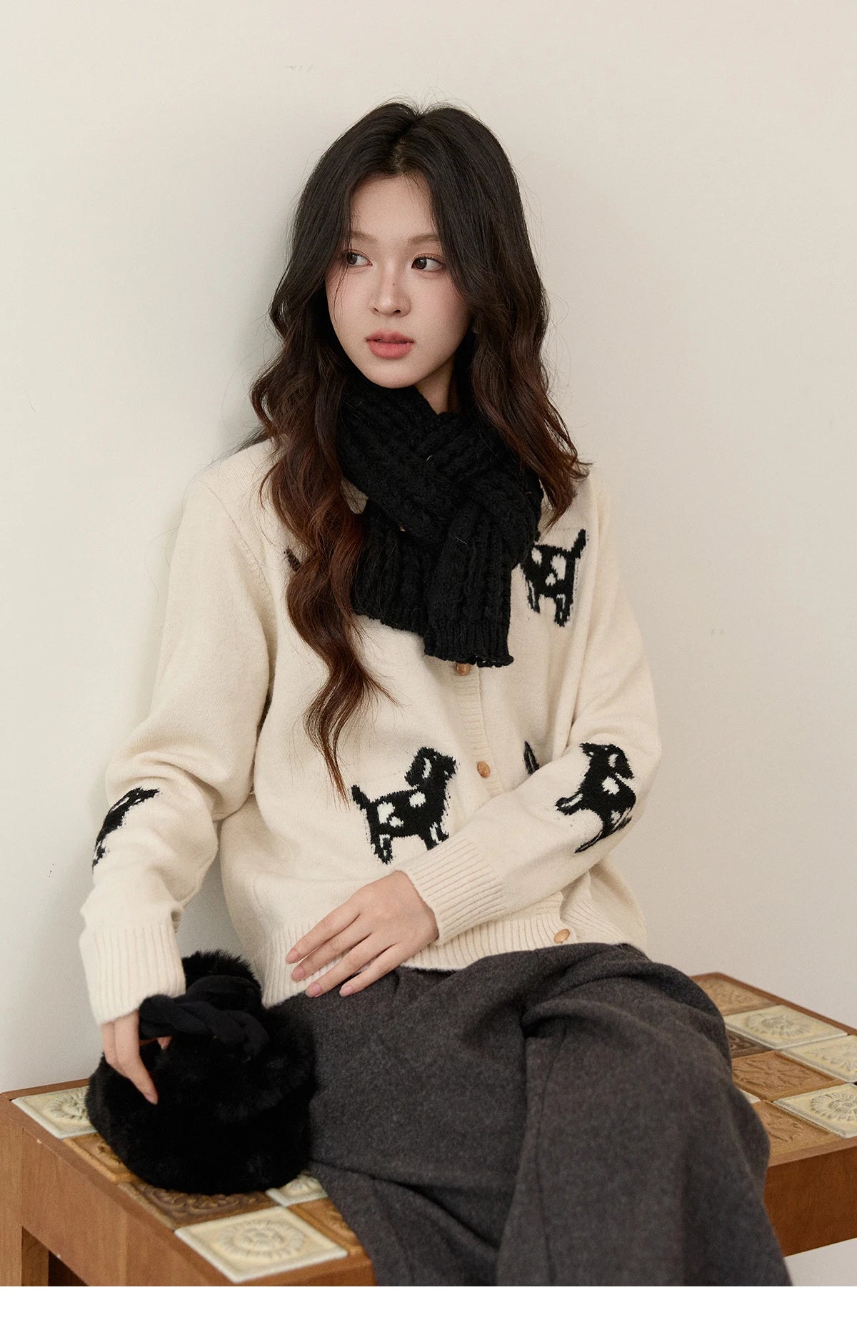 MISHOW Women's Puppy Jacquard Knit Cardigan 2025 Winter Single-breasted Crew Neck Top Warm Loose Sweaters Office Lady MXE93Z2950