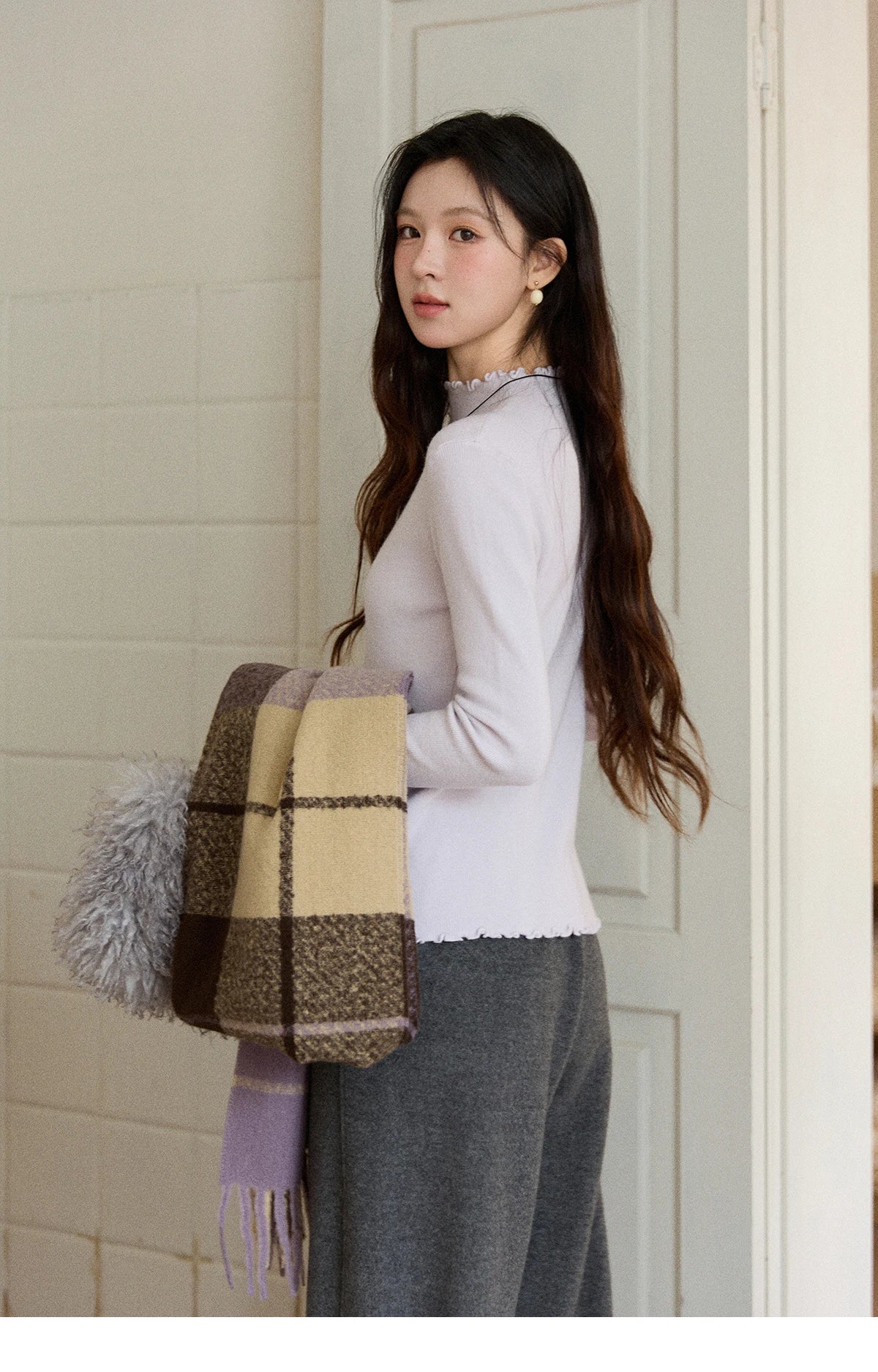 MISHOW Women's Knitted Long-Sleeved Top 2025 Winter Solid Slim Fit Ruffled Turtleneck Sweater Warm Soft Commuting Top MXE91Z2826