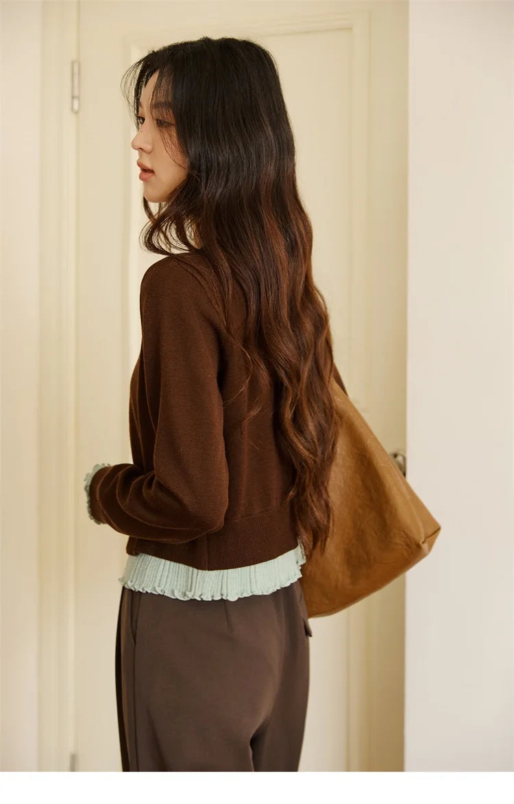 MISHOW Pullover Women 2025 Autumn Winter Retro Fake 2 Pieces Round Neck Color-blocked Lace Trim Knit Sweater Slim Top MXE46Z2545