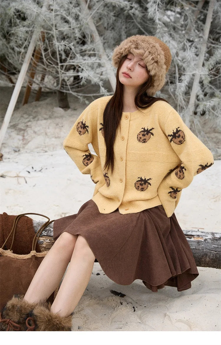 MISHOW Cardigan Women 2025 Autumn Winter Fashion Fuuny Pineapple Jacquard Round Neck Single-breasted Sweater Woman MXE87Z2752