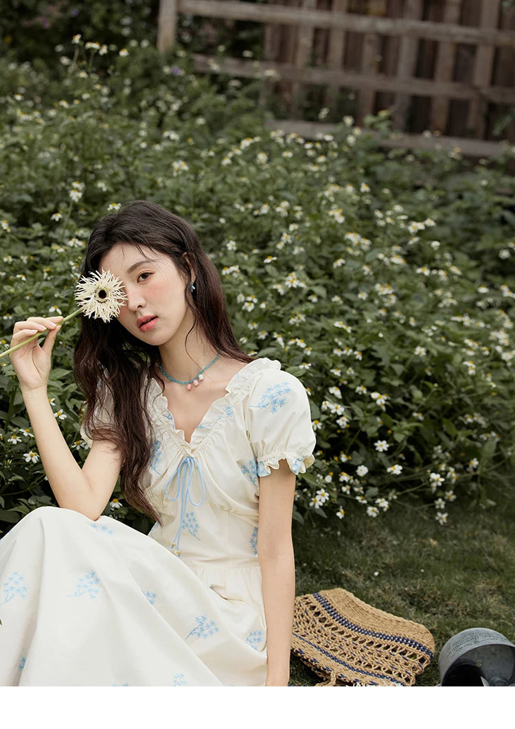 MISHOW French Print Summer Dresses for Women 2025 New Short Puff Sleeve V-neck Slimming Dress Female Fashion Cotton MXE32L2210