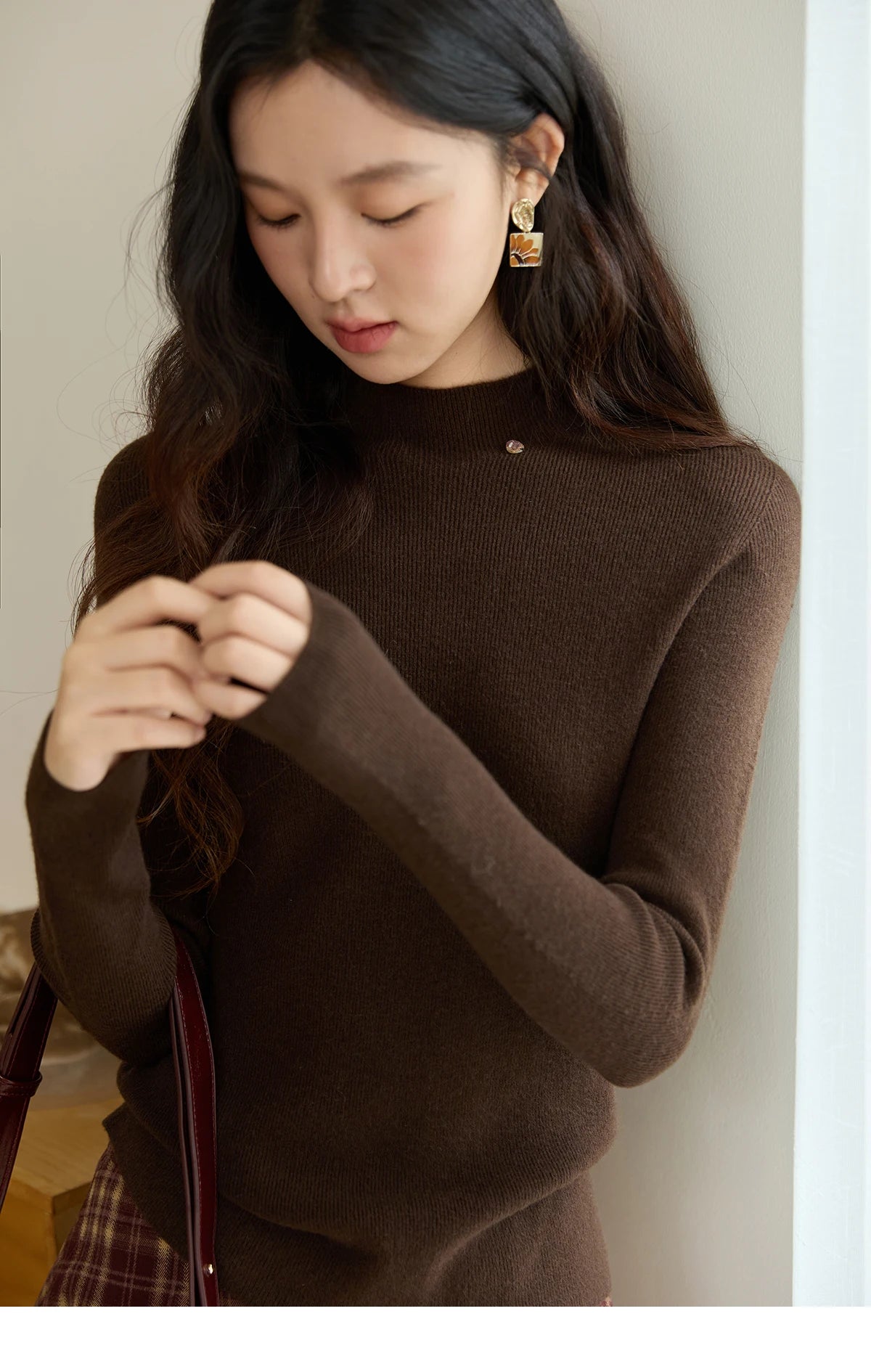 MISHOW Woman Long-sleeved Tops 2025 Autumn Winter Minimalist Mock Neck Knited Top Commute Casual Slim Pullover Woman MXE48Z2583