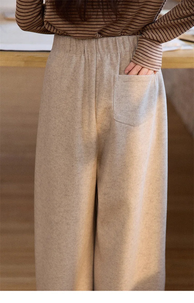 MISHOW Women's Winter Pants 2025 Retro Trousers with Three-dimensional Pleats Pants Pocket Decoration Wide Leg Pants MXE90K1129