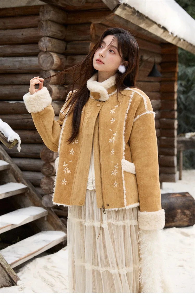 MISHOW Woman Elegant Jacktes 2025 Winter Floral Embroidered Fur Sheath Coat Retro Commute Plush Lapel Warm Short Coat MXE87W0918
