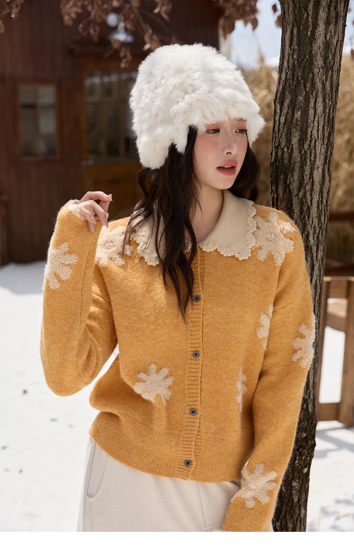 MISHOW Yellow Retro Jacquard Cardigan Women 2025 Autumn Winter Lazy Style Turn-down Collar Loose Sweater Office Lady MXE88Z2691