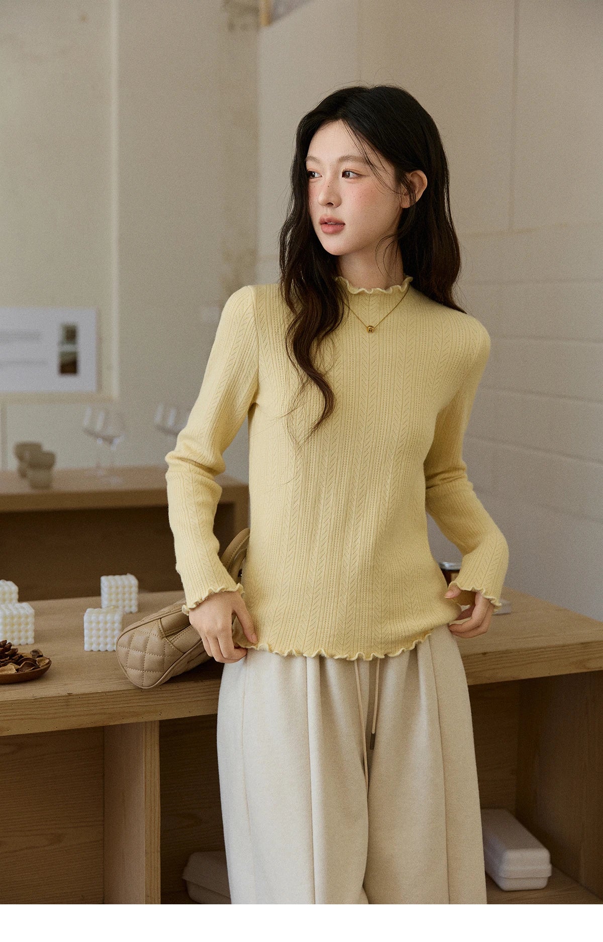 MISHOW Women's One Piece Velvet Thickened Bottom Tops 2025 Winter Versatile Black Fungus Edge Collar Knitted Tops MXE88Z2597