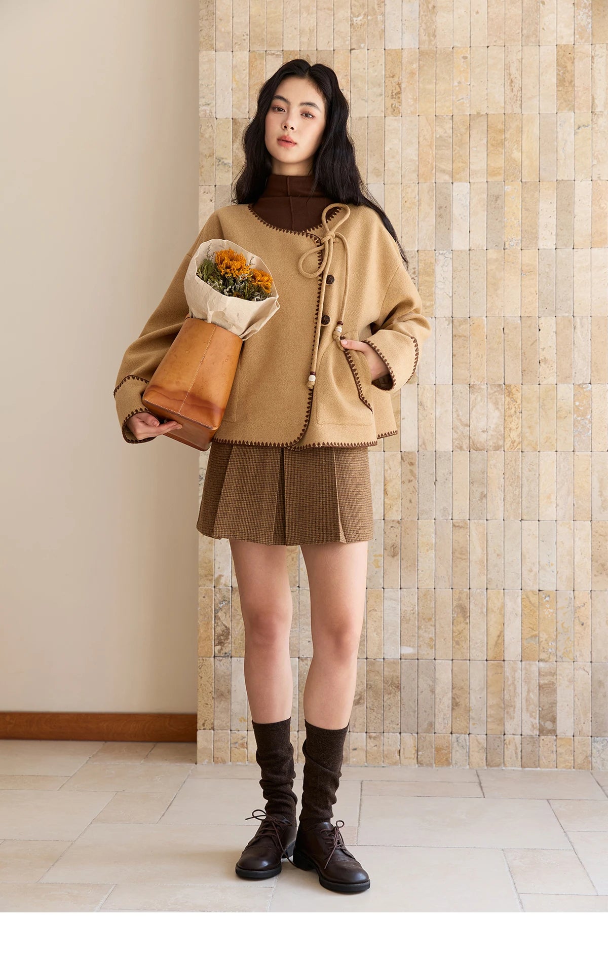 MISHOW Coat for Women 2025 Autumn Winter Khaki Asymmetrical Design Shell Flower Embroidery Lace-up Short Casual Coat MXE49W0854