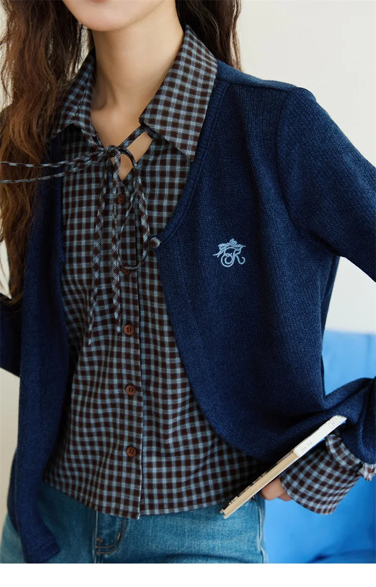 MISHOW Women's Fake Two Knitted Sweaters 2025 Autumn Plaid Splicing Embroidered Tops Retro Lapel Flare Sleeve Tops MXE45Z1401