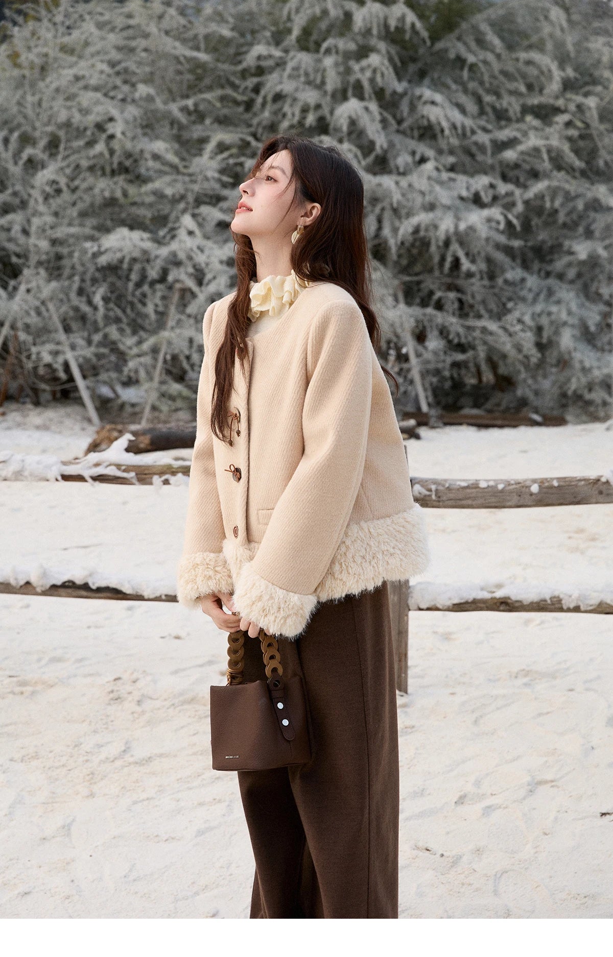 MISHOW Retro Apricot Wool Thickened Short Coat 2025 Winter Plush Splicing Coat Placket Vintage Handmade Buttons Coat MXE92W0998