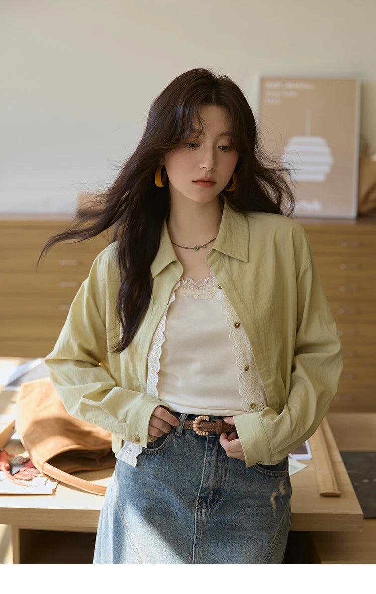 MISHOW Women's Top Green Fake Two Piece Shirt 2025 Autumn Lace Patchwork Lapel Shirts Rear Hem Elastic Short Shirt MXE41C2348