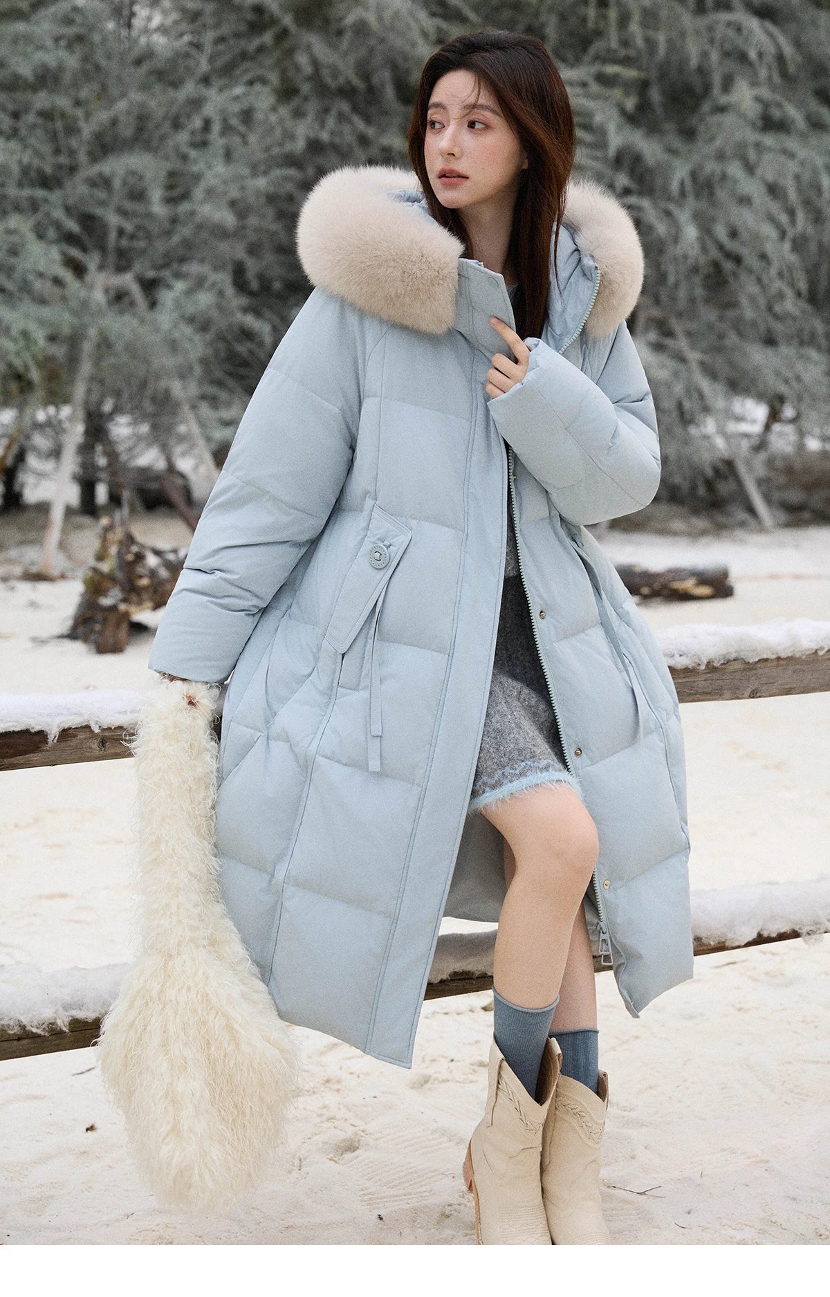 MISHOW Women's Winter Coat with Hood 2025 Fashion Solid Commute Long Down Jacket Windproof Warm Down Coat Luxury MXE51Y0079