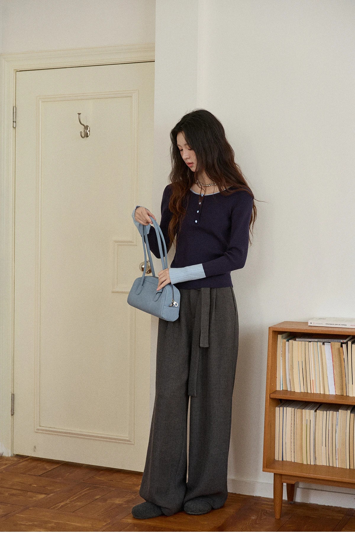 MISHOW Long Sleeves Sweater Women 2025 Winter New Retro Contrast Color Crew Neck Knit Top Comfortable Slim Sweater MXE89Z2639