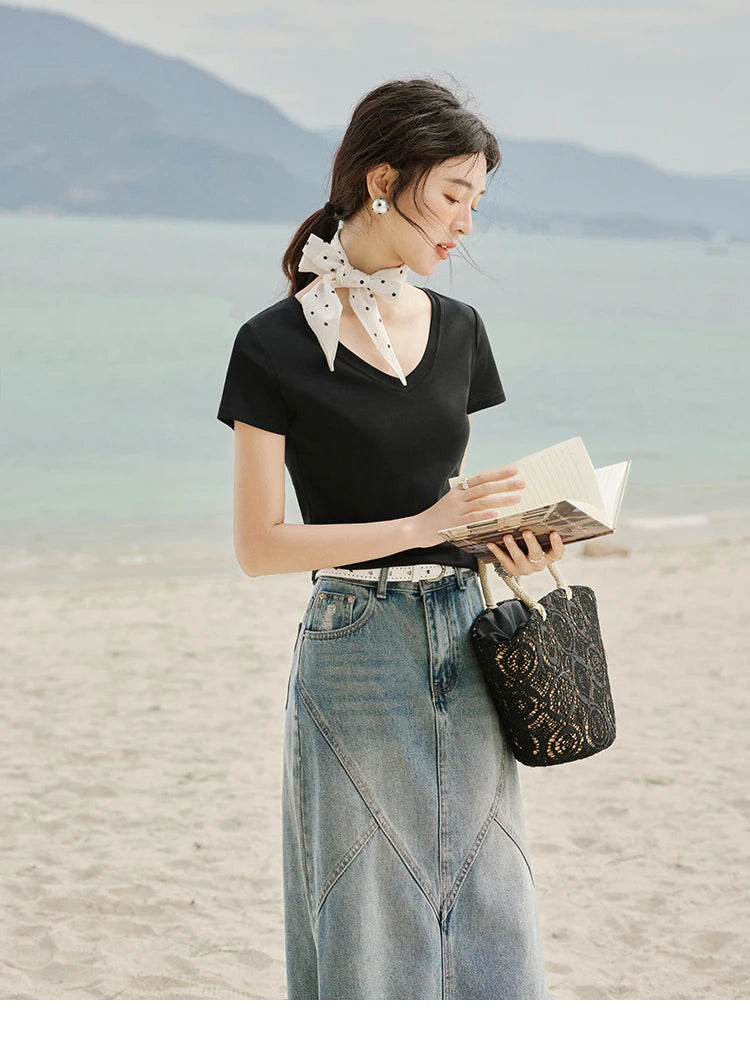 MISHOW Cotton Casual T-shirts Women New 2025 Short Sleeve V-neck Solid Versatile Shirt Female Fashion Basic Tops Lady MXE33T0519