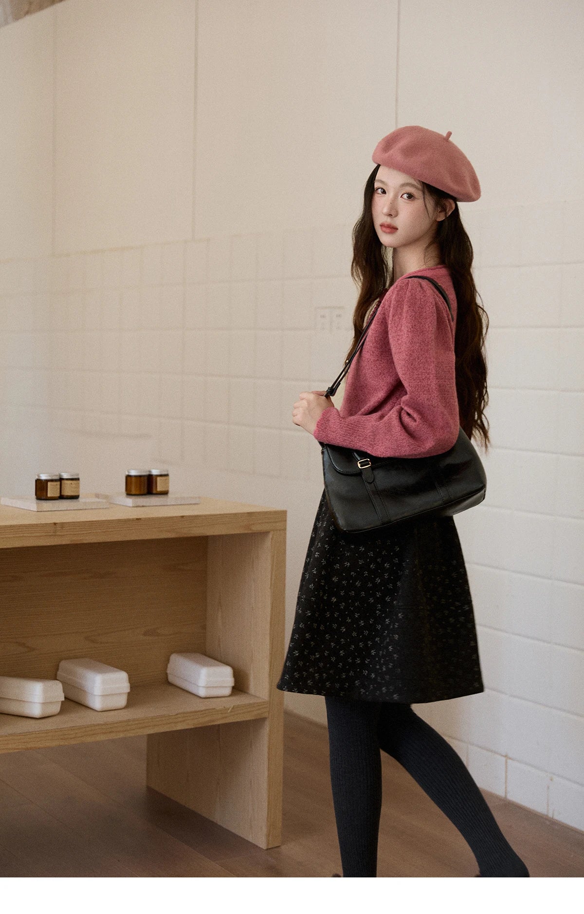 MISHOW Rose Red Sequin Beaded Floral Cardigan 2025 Winter Slight Puff Sleeve O-Neck Sweater Thick Warm Short Knitwear MXE93Z2808